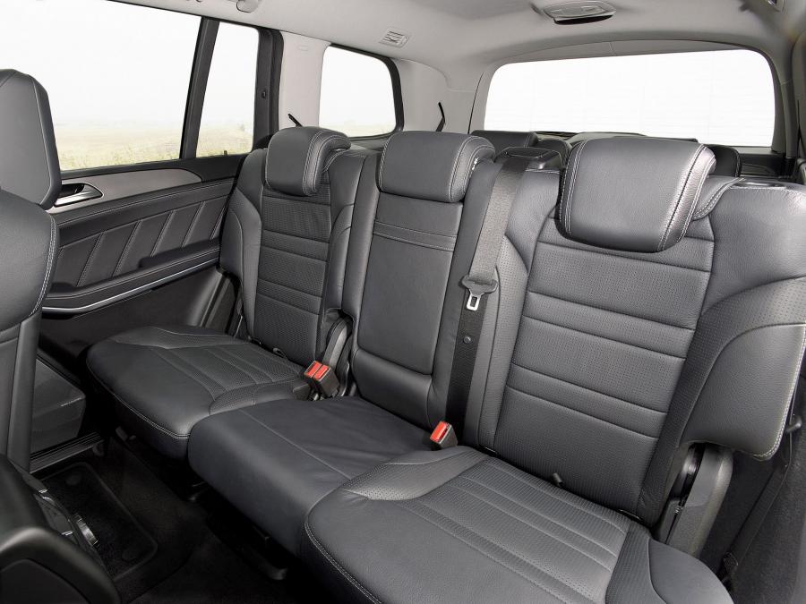  Mercedes-Benz GL63 AMG 2013 года  (UK) (фото 7 из 9)
